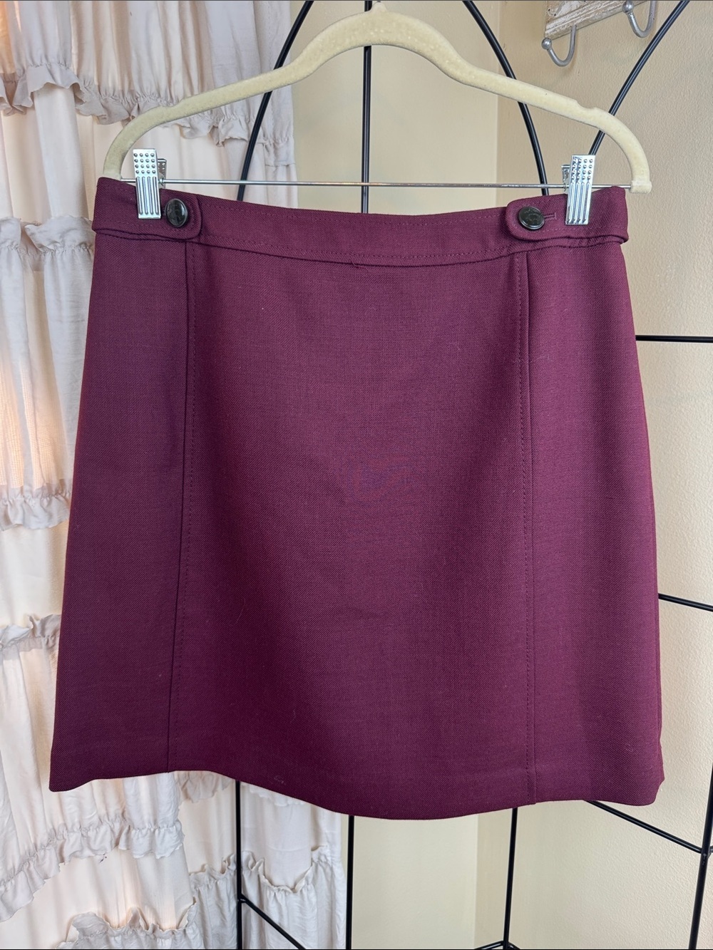 Brooks Brothers Burgundy Mini A-Line Skirt Button Waist Detail Back Women's 8